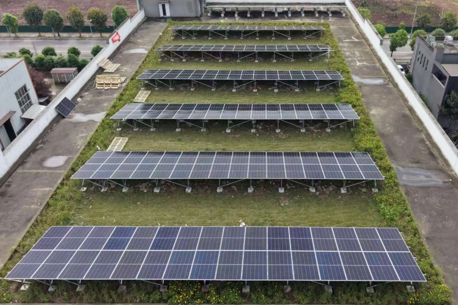 100kW commercial and industrial rooftop distributed solar PV project installed on a modern factory roof with high-efficiency photovoltaic modules, delivering clean electricity and reducing corporate energy costs through Splendor Energy.